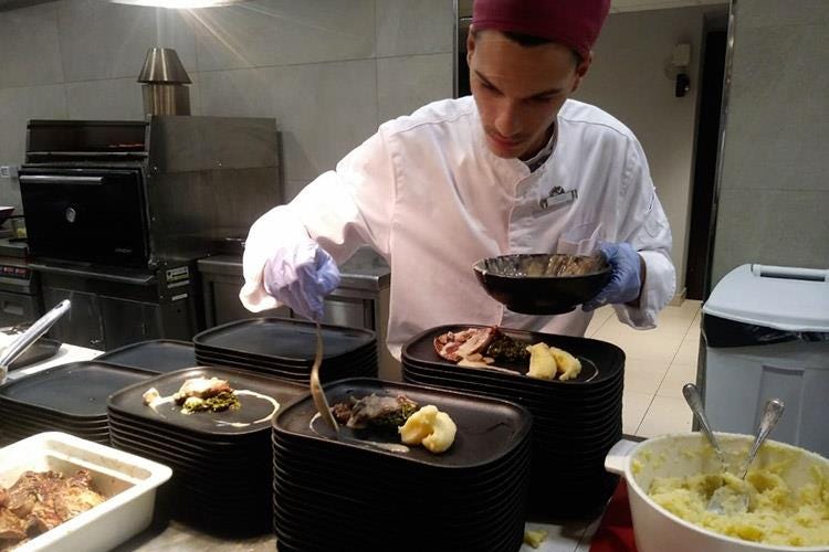 Buffet al ristorante La Rocca (Club Med, l'altra faccia della medaglia 
Un'opportunità di crescita professionale)
