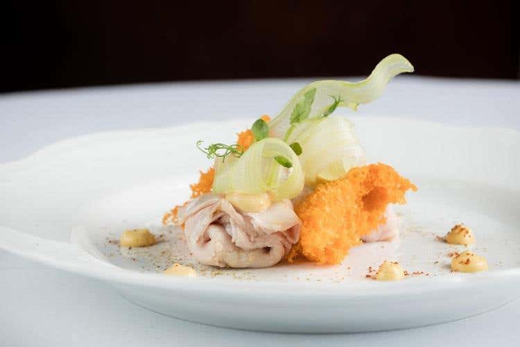 Vitello tonnato (Con Castellana Marco Sacco 
porta il Piemonte a Hong Kong
)