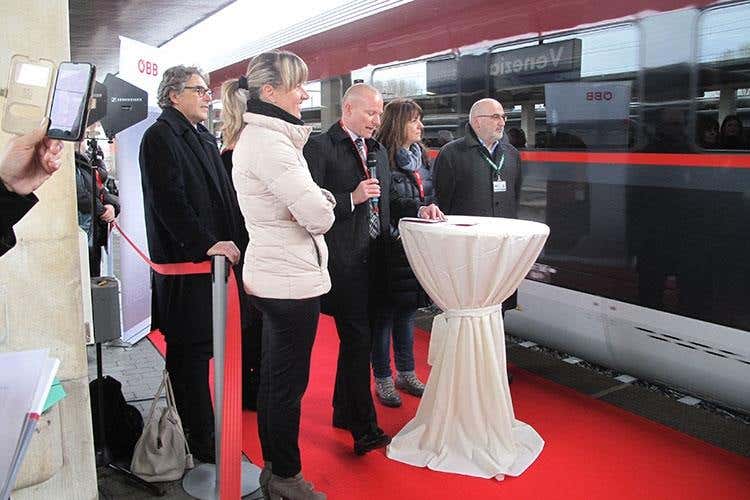 (Con il treno veloce Öbb Railjet 
Italia e Austria mai state così vicine)