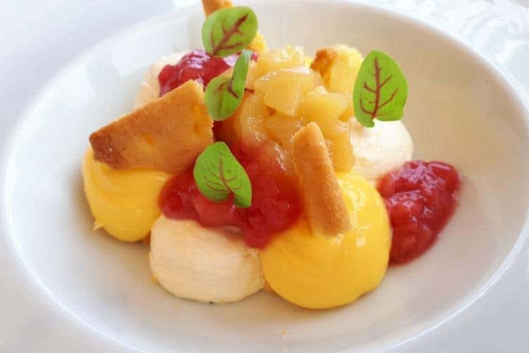 Scrostata crema di mele limone rabarbaro (Con Lorenzo Montesi cresce 
la Capannina di Portono)