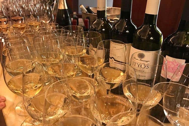 (Concluso il tour 2017 dei vini lucani 
Tappa dell'Enoteca Regionale a Milano)