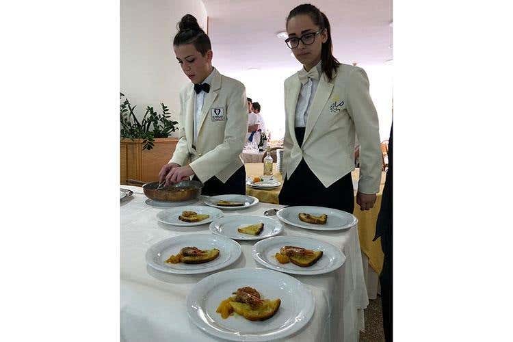 (Concorso Caroli Hotels per alberghieri 
In gara 80 ragazzi da 20 Istituti)