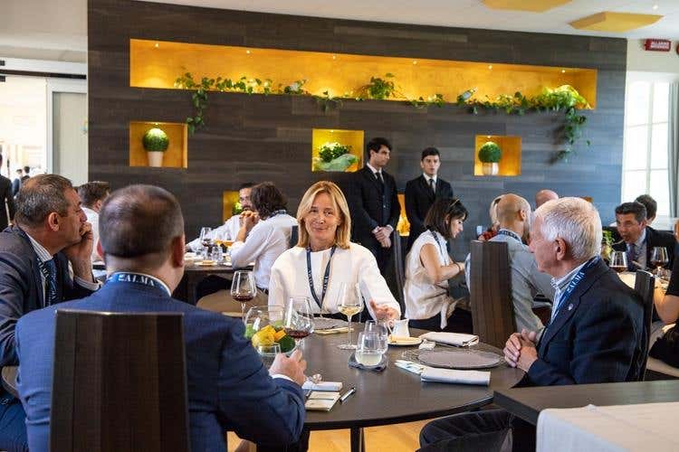 (Corso Superiore di Alma 
21 i ragazzi diplomati alla 7ª edizione)