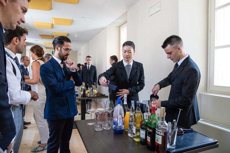 (Corso Superiore di Alma 
21 i ragazzi diplomati alla 7ª edizione)