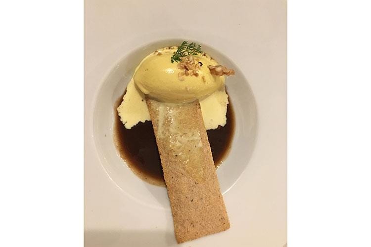 Zuppetta d’orzo gelato al curry e biscotto di nocciole (Cucina del senza al Vecio Fritolin )