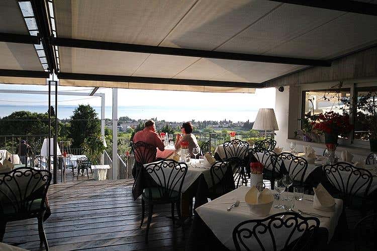 Cucina del territorio con sapori etnici 
al Ristorante Montefelice di Bardolino