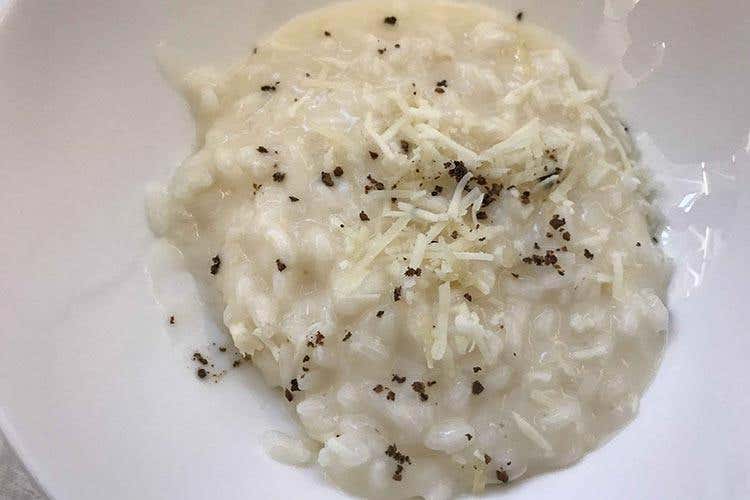 Carnaroli, Montebove e pepe nero di Ugo Alciati - Guido Ristorante (Cucina, vino e servizio in abbinamento Un percorso di gusto a Milano