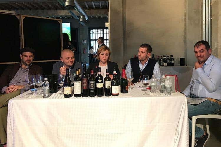 Noi di Sala: Giacomo GIroni, Vincenzo Donatiello, Valentina Bertini, Walter Meccia e Antonio Di Mora (Cucina, vino e servizio in abbinamento Un percorso di gusto a Milano
