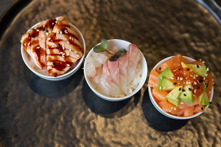 (Cup Sushi da Berimbau a Milano 
Giappone e Brasile in una piccola tazza)