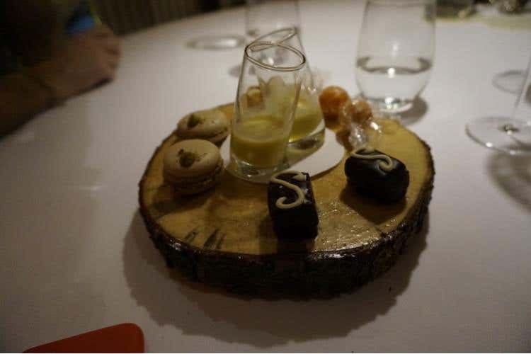 Pre-dessert nella stanza del cioccolato