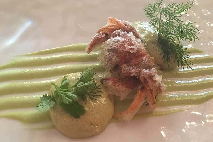 Moeca con guacamole e salsa tartara, abbinata con Curtefranca Convento della Santissima Annunciacata Bellavista 2012 (Da Vittorio, dall'inizio alla fine 
Un viaggio tra ricordi e ricette)