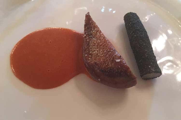 Piccione arrosto, conserva di pomodori bruciati (Da Vittorio, dall'inizio alla fine 
Un viaggio tra ricordi e ricette)