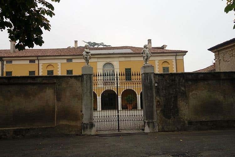 (Dai vini franciacortini ai limoni del Garda 
Alla scoperta dei sapori lombardi)