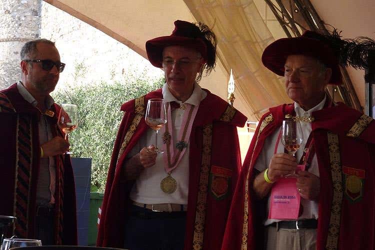 (Dal lago di Garda al mondo intero 
Un altro passo per dare dignità ai rosati)