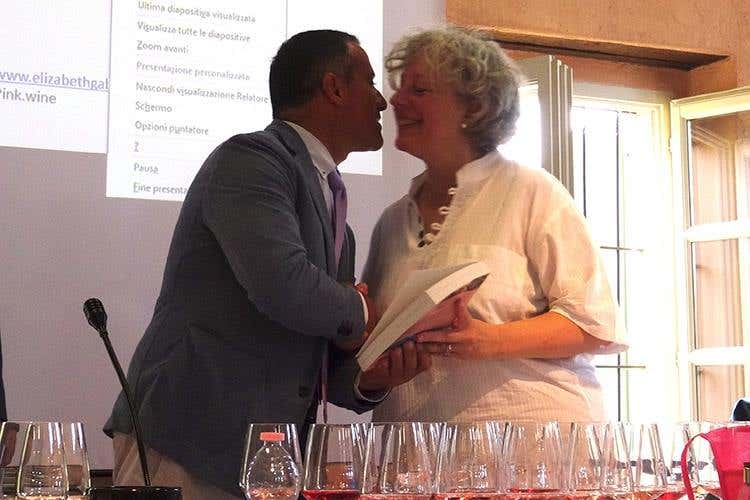 Francesco Labrozzi (Vini d'Abruzzo) ed Elizabeth Gabay (Dal lago di Garda al mondo intero 
Un altro passo per dare dignità ai rosati)