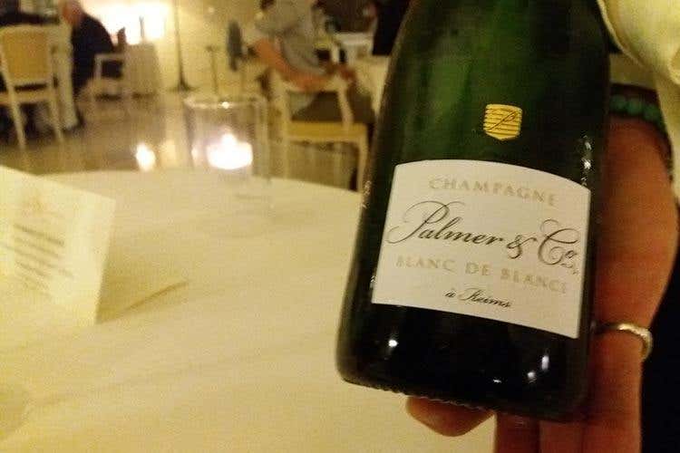 Palmer Blanc de Blanc (De Martino e Mancino, cucina tra amici 
Tutto il gusto della convivialità nel piatto)