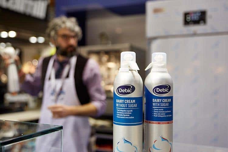 (Debic, packaging essenziale e antispreco 
La sua Panna arriva nella mixology)