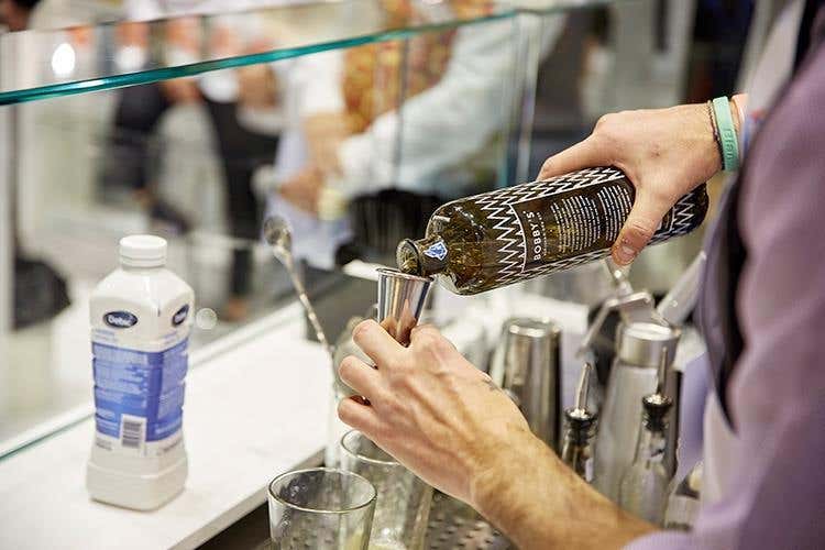 (Debic, packaging essenziale e antispreco 
La sua Panna arriva nella mixology)