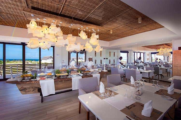 (Diamonds Mequfi Beach 
Relax e natura incontaminata)