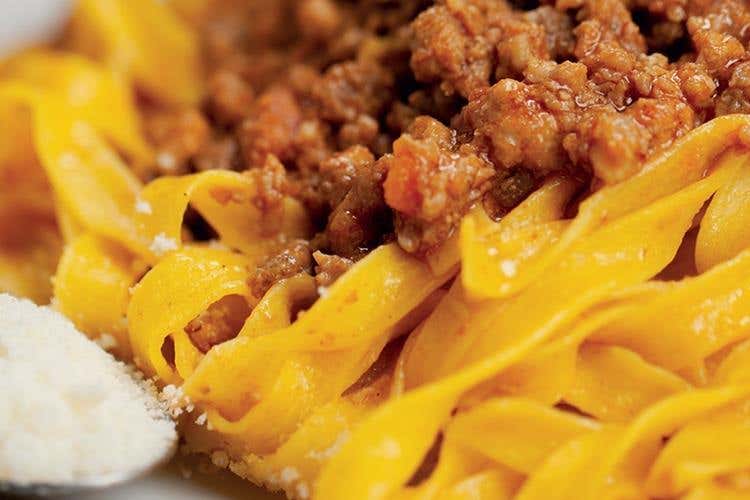 (Dispensa Emilia alla Centrale di Milano 
Tigelle e primi della tradizione in velocità)