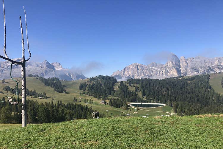 (Dolomiti d’autunno, colori e sapori 
valgono una vacanza insolita)