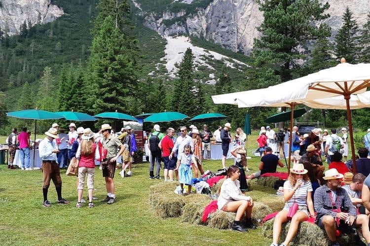 (Dolomitica, un successo la 4ª edizione 
Dieci cuochi per un picnic gourmet)