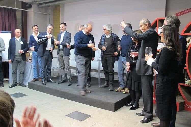 Eataly, cena pluristellata per i 10 anni Farinetti: «In futuro? Aprire in 194 Paesi»