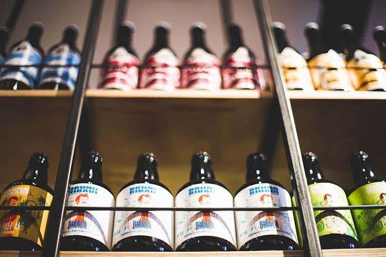 (Eccellenze siciliane in tavola a Milano 
Fud Bottega Sicula apre sui Navigli)