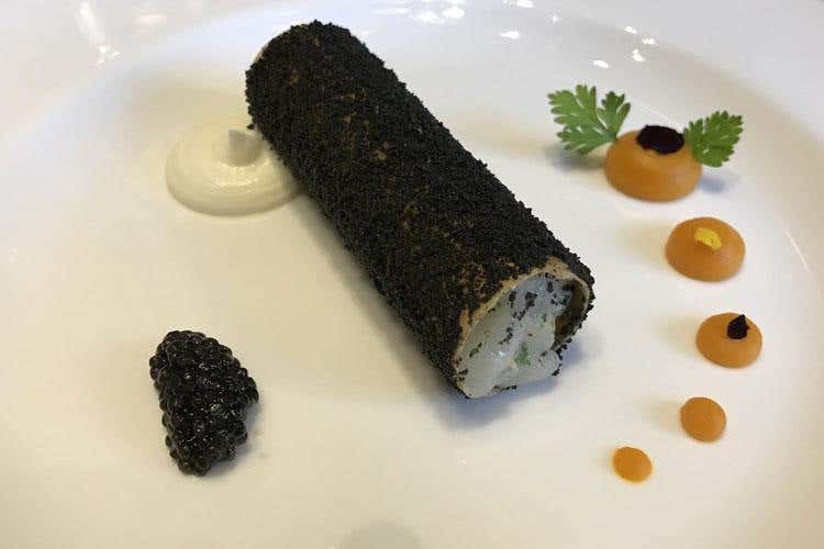 Cannolo di scampi (Edoardo Fumagalli, sette giorni 
di alta cucina a Palazzo Parigi)