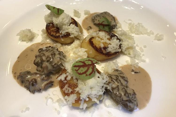 Gnocchi di patate arrosto (Edoardo Fumagalli, sette giorni 
di alta cucina a Palazzo Parigi)