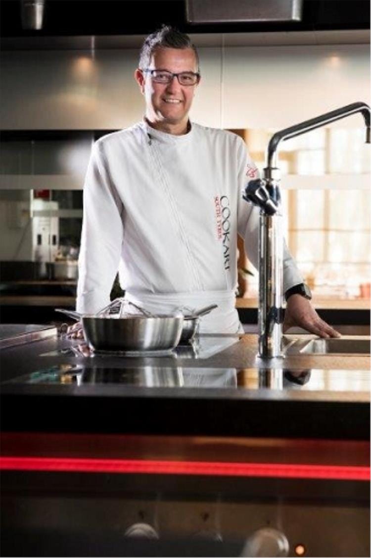 Karlheinz Falk, cuoco del ristorante “Olivi”