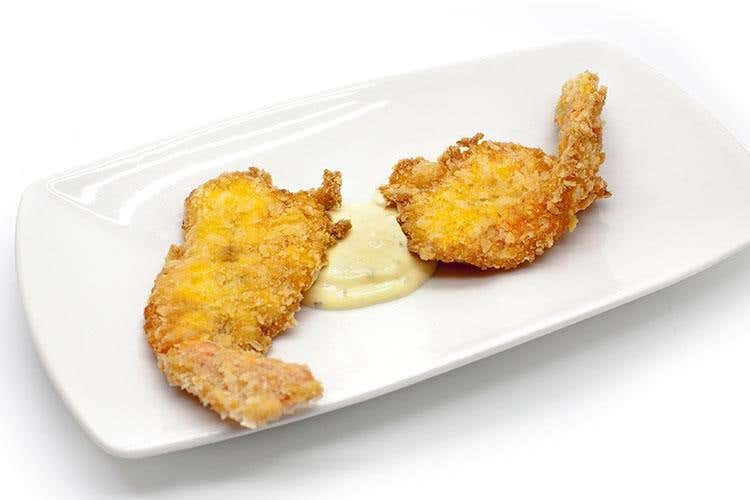 Mazzancolle impanate e fritte e maionese con capperi e dragoncello (Enrico Mazzaroni 
Guest star sul lungomare marchigiano)