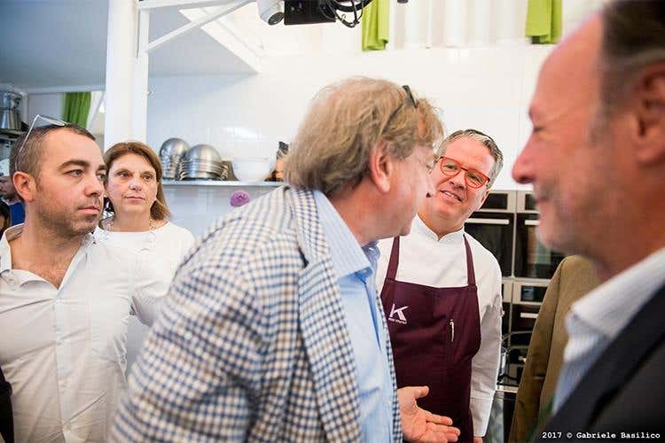 Ernst Knam, 25 anni di pasticceria 
Ad omaggiarlo anche il Maestro Marchesi (foto: Gabriele Basilico)