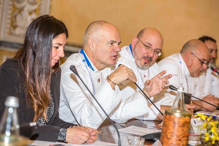 (Euro-Toques, 1° Congresso Sicilia 
Presentata la Guida 2019 con 242 soci)