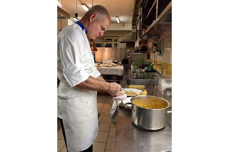 Enrico Derflingher (Euro-Toques al Tre Olivi di Paestum 
Derflingher ospite da Matteo Sangiovanni)