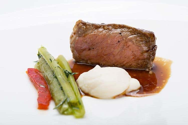 Manzo, fagioli, peperoni, cicorie e caffè - Giuseppe Mancino (Euro-Toques, alta cucina in tavola 
per la cena di gala al Gallia di Milano)