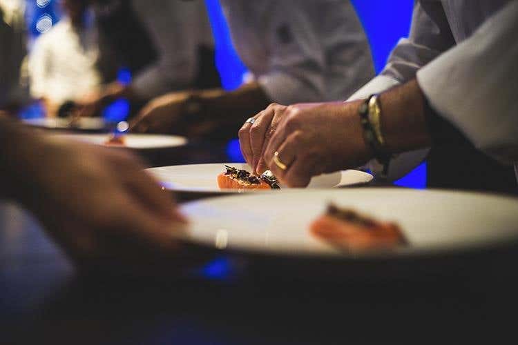 (Euro-Toques, alta cucina in tavola 
per la cena di gala al Gallia di Milano)