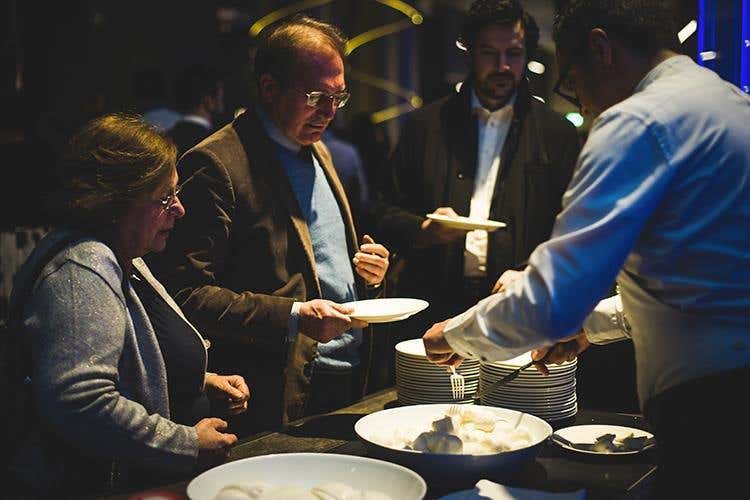 (Euro-Toques, alta cucina in tavola 
per la cena di gala al Gallia di Milano)