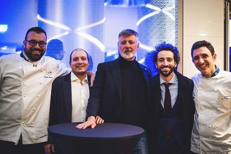 Francesco Zappalà, Michele Pedrazzini, Gianni Tarabini, Franco Aliberti e Fabio Silva (Euro-Toques, alta cucina in tavola 
per la cena di gala al Gallia di Milano)