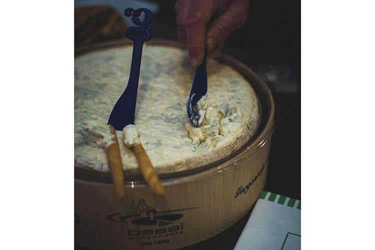Bassi Gorgonzola (Euro-Toques, alta cucina in tavola 
per la cena di gala al Gallia di Milano)