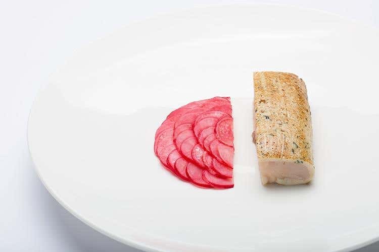 Hucho hucho, rapanelli e salsa di sedano rapa alla griglia - Alfio Ghezzi (Euro-Toques, alta cucina in tavola 
per la cena di gala al Gallia di Milano)