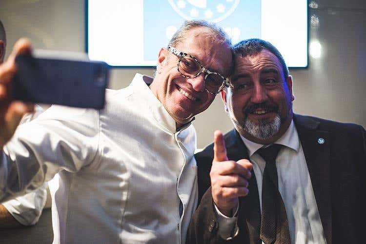 Nicola Batavia e Giuseppe Triolo (Euro-Toques, alta cucina in tavola 
per la cena di gala al Gallia di Milano)