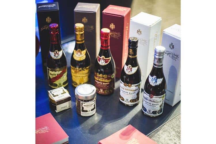 Aceto Giusti (Euro-Toques, alta cucina in tavola 
per la cena di gala al Gallia di Milano)