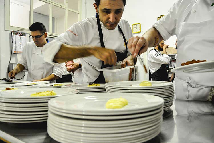 Fabio Silva (Euro-Toques, cena solidale sold out 
Derflingher: È bello dare una mano)