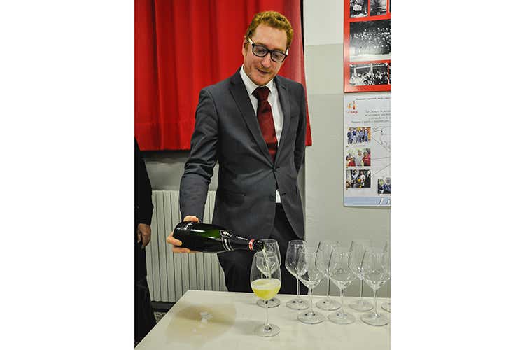 Paolo Porfidio (Euro-Toques, cena solidale sold out 
Derflingher: È bello dare una mano)