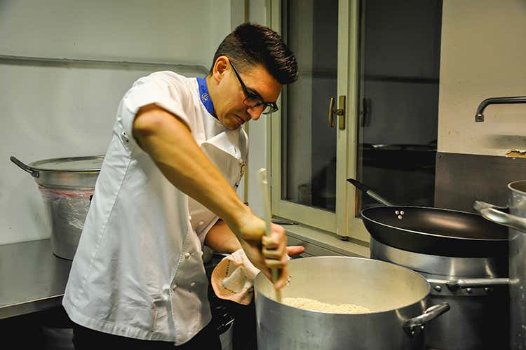 Giorgio Sanchez (Euro-Toques, cena solidale sold out 
Derflingher: È bello dare una mano)