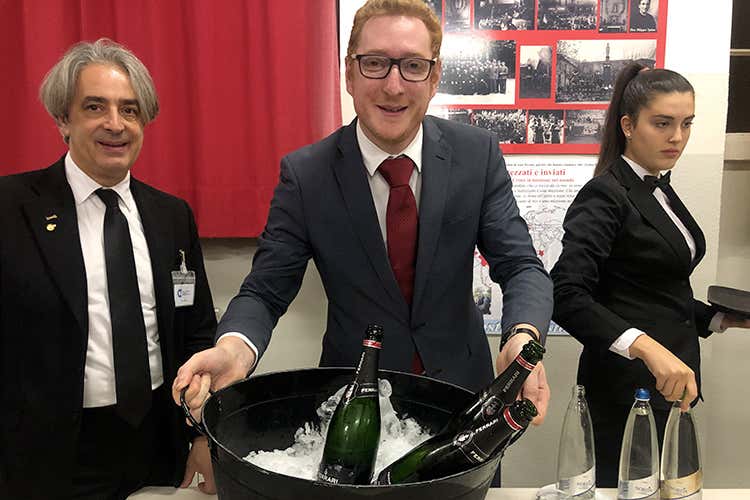 Paolo Porfidio (Euro-Toques, cena solidale sold out 
Derflingher: È bello dare una mano)