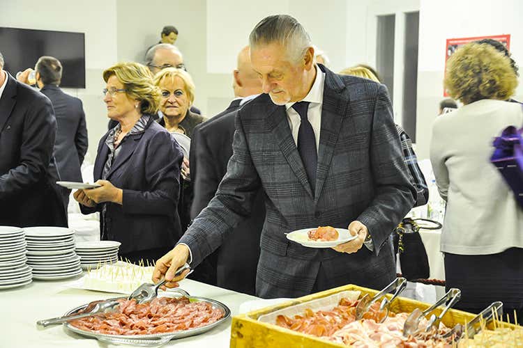 I salumi di Marco d'Oggiono (Euro-Toques, cena solidale sold out 
Derflingher: È bello dare una mano)