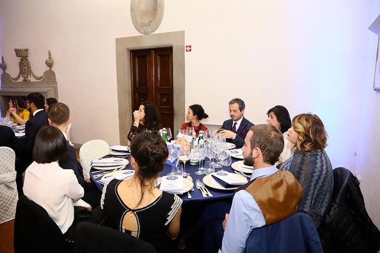 (Euro-Toques dà spazio ai giovani 
Cena di gala firmata dai soci under 30)