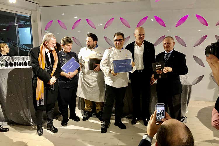 Alberto Lupini, Viviana Varese, Giuseppe Mancino, Paolo Gramaglia, Enrico Derflingher e Giuseppe Vaccarini (Euro-Toques, soci a quota 300 
In squadra anche Pepe e Bartolini)